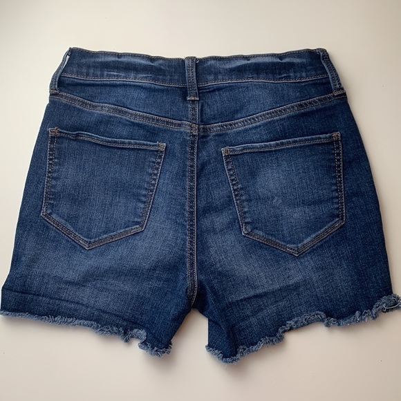 Mudd High-Rise Shortie Distressed  Jean Shorts with Flex Stretch size 5 - Picture 2 of 7